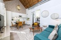 A kitchen or kitchenette at Mira Apartment in Malaga by Solaga Holiday Homes