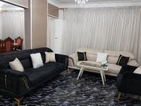 Posezení v ubytování Unique Apartment in Sheraton Heliopolis