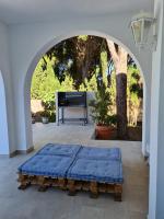 A bed or beds in a room at Roche Pinos Verdes