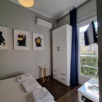 Posteľ alebo postele v izbe v ubytovaní RED ROOMS TSIMISKI 60