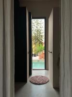 Bazén v ubytovaní SUITES 9 MALAGA, three unique suites with private plunge pool alebo v jeho blízkosti