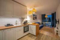 Kuchyňa alebo kuchynka v ubytovaní RentPlanet - Apartamenty Schroniskowa