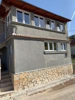 The building in which az apartmanházakat is located