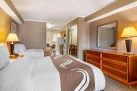 Quality Inn Boardwalkにあるベッド
