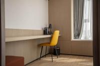 lyf Xi'an Dayanta by Ascott free gym & self-service free laundry roomにあるテレビまたはエンターテインメントセンター
