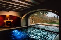 Basen w obiekcie Dimora storica Giorni resort & spa lub w pobliżu