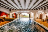 Basen w obiekcie Dimora storica Giorni resort & spa lub w pobliżu