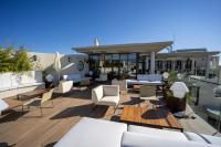 A restaurant or other place to eat at abba Sevilla