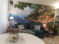 A seating area at Blue House Varenna