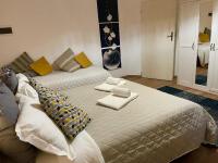 A bed or beds in a room at B&B Maggiore 58