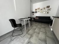 Apartment near the port, City Of Arts and 10min to the beach ...