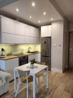 Kuchyňa alebo kuchynka v ubytovaní Sweet Apartment vis-a-vis Medicover and Paley Institute