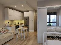 Kuchyňa alebo kuchynka v ubytovaní Sweet Apartment vis-a-vis Medicover and Paley Institute