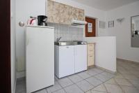 Kuchyňa alebo kuchynka v ubytovaní Apartments Mohar II