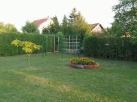 Vonkajšia záhrada v ubytovaní Apartmani Astra