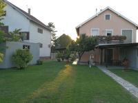 Vonkajšia záhrada v ubytovaní Apartmani Astra