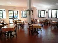 Restaurace v ubytování Nuraghe Ruiu Camping & Bungalow