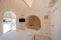 A bathroom at Trullo Lillo