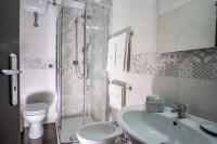 Łazienka w obiekcie Hotel La Pergola