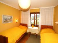 Posteľ alebo postele v izbe v ubytovaní Chalet Patricia by Interhome