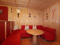 Część wypoczynkowa w obiekcie Apartment Christoph by Interhome
