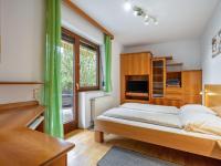 Postel nebo postele na pokoji v ubytování Apartment Georgiberg by Interhome