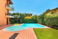 Basen w obiekcie Annamaria 9 Apartment by Wonderful Italy lub w pobliżu