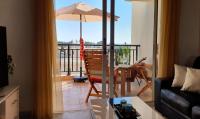 Balkón nebo terasa v ubytování Petras Cozy Nest, 1-bedroom apt., Paphos-Universal