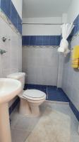 Koupelna v ubytování Petras Cozy Nest, 1-bedroom apt., Paphos-Universal