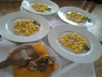 Jedlo v ubytovaní bed & breakfast alebo blízkom okolí