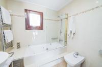 Kúpeľňa v ubytovaní Villa Can Magnus
