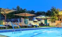 Bazén v ubytovaní Villa Stelios Private Pool alebo v jeho blízkosti
