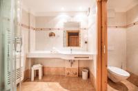 Koupelna v ubytování Hotel Scherlin