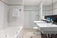Meriton Suites World Tower, Sydneyにあるバスルーム