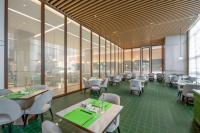 Un restaurante u otro lugar para comer en Holiday Inn Fuyang by IHG