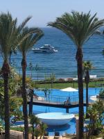 The swimming pool at or close to Estepona Mar Azul Aparthotel