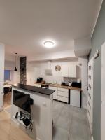 Kuchyň nebo kuchyňský kout v ubytování Apartamenty Cieplicka 20