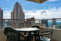 A balcony or terrace at Apartamento Completo Torresol V
