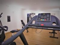 Posilňovňa alebo fitness centrum v ubytovaní Hotel For You