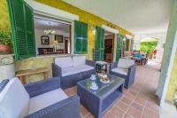 Posedenie v ubytovaní Villa Olivers Vera