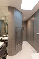 Koupelna v ubytování Stunning Central Windsor Town House With Parking