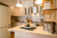 Kuchnia lub aneks kuchenny w obiekcie Beach House,Giardino,Piscina,Spiaggia, 6 posti