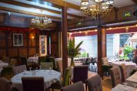 Hôtel du Mont Blancにあるレストランまたは飲食店