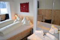 Salle de bains dans l&#39;établissement Hotel Alpina nature-wellness