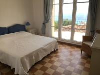 Een bed of bedden in een kamer bij Croisette immo Villa 5 Chambres Bord de Mer Cannes