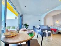 A seating area at Coastview Terrace Studio by TOR