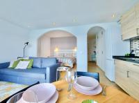 A seating area at Coastview Terrace Studio by TOR