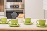 Příslušenství pro přípravu čaje a kávy v ubytování Hípica Apartment Granada