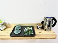 Coffee and tea making facilities at Selva La Bella. En el Corazón de Triana