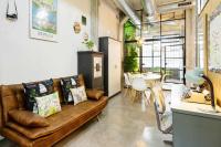 Posedenie v ubytovaní MonKeys Apartments Luxury MetaLoft